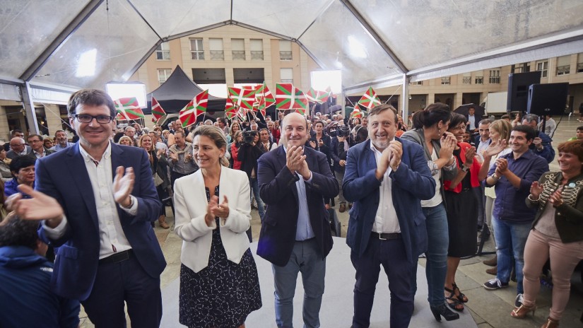 Ortuzar hace suyos y de EAJ-PNV los compromisos con Vitoria-Gasteiz que Urkullu ha adquirido esta mañana