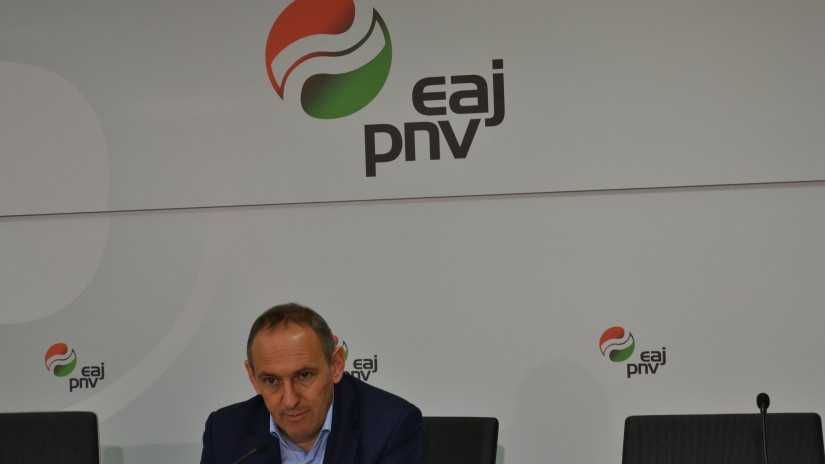 EAJ-PNV EXIGE A JAVIER DE ANDRÉS QUE ACEPTE LA OFERTA DEL LEHENDAKARI DE UNA PACTO DE ESTABILIDAD QUE BENEFICIA A ÁLAVA EAJ-PNV EXIGE A JAVIER DE ANDRÉS QUE ACEPTE LA OFERTA DEL LEHENDAKARI DE UNA PACTO DE ESTABILIDAD QUE BENEFICIA A ÁLAVA