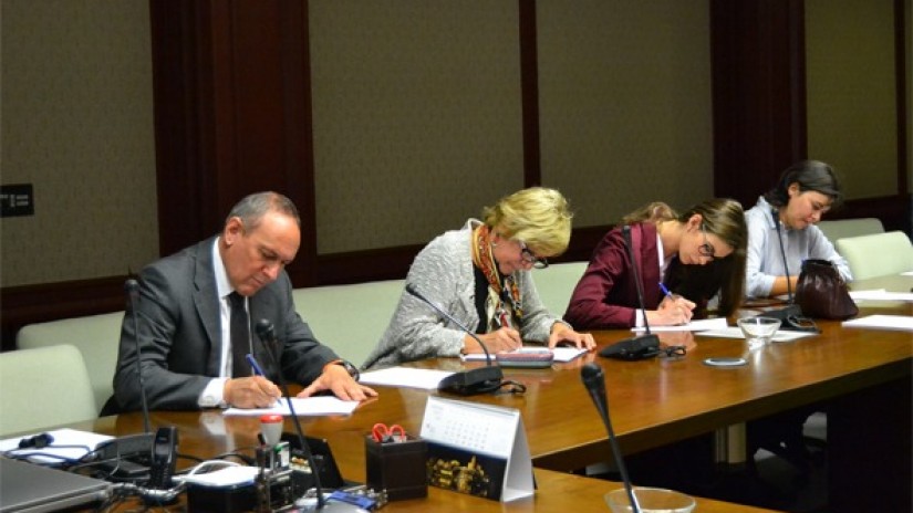 El grupo de EAJ-PNV se ha acreditado esta mañana en las Juntas Generales para el Pleno de Constitución de la Cámara foral alavesa El grupo de EAJ-PNV se ha acreditado esta mañana en las Juntas Generales para el Pleno de Constitución de la Cámara foral alavesa