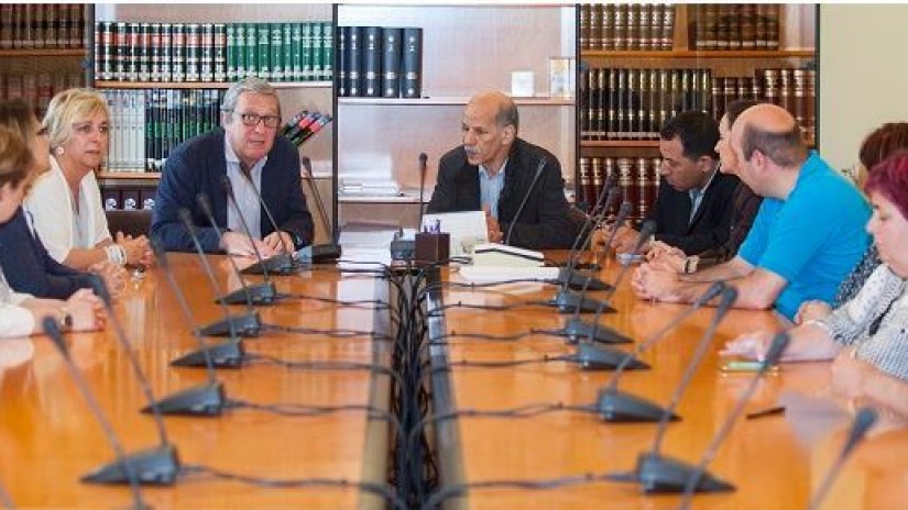 Recepción al Frente Polisario y Declaración Institucional de apoyo a la madre saharaui Takbar Haddi Recepción al Frente Polisario y Declaración Institucional de apoyo a la madre saharaui Takbar Haddi