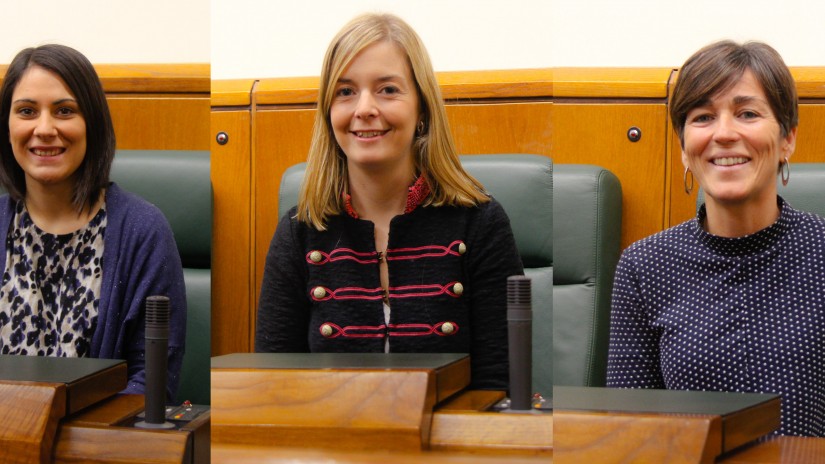 Maialen Gurrutxaga, Estibaliz Larrauri y Begoña Otalora se acreditan como parlamentarias en el Parlamento Vasco Maialen Gurrutxaga, Estibaliz Larrauri y Begoña Otalora se acreditan como parlamentarias en el Parlamento Vasco