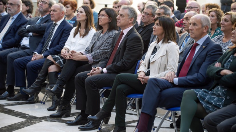 El Lehendakari pide a los hombres vascos más pasos en su compromiso con la igualdad El Lehendakari pide a los hombres vascos más pasos en su compromiso con la igualdad